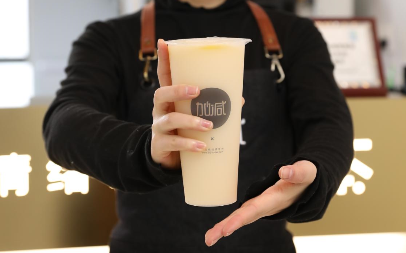 星空体育茶饮：为何奶茶行业都热衷于开校园店